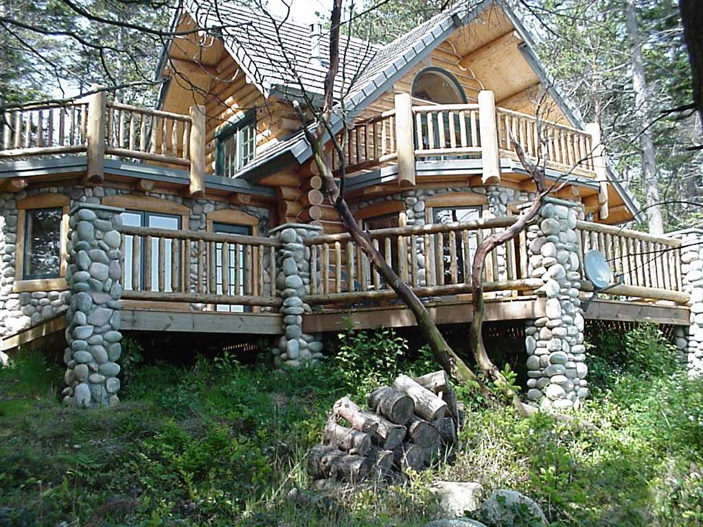 Unique Log Cabin Home Designs
