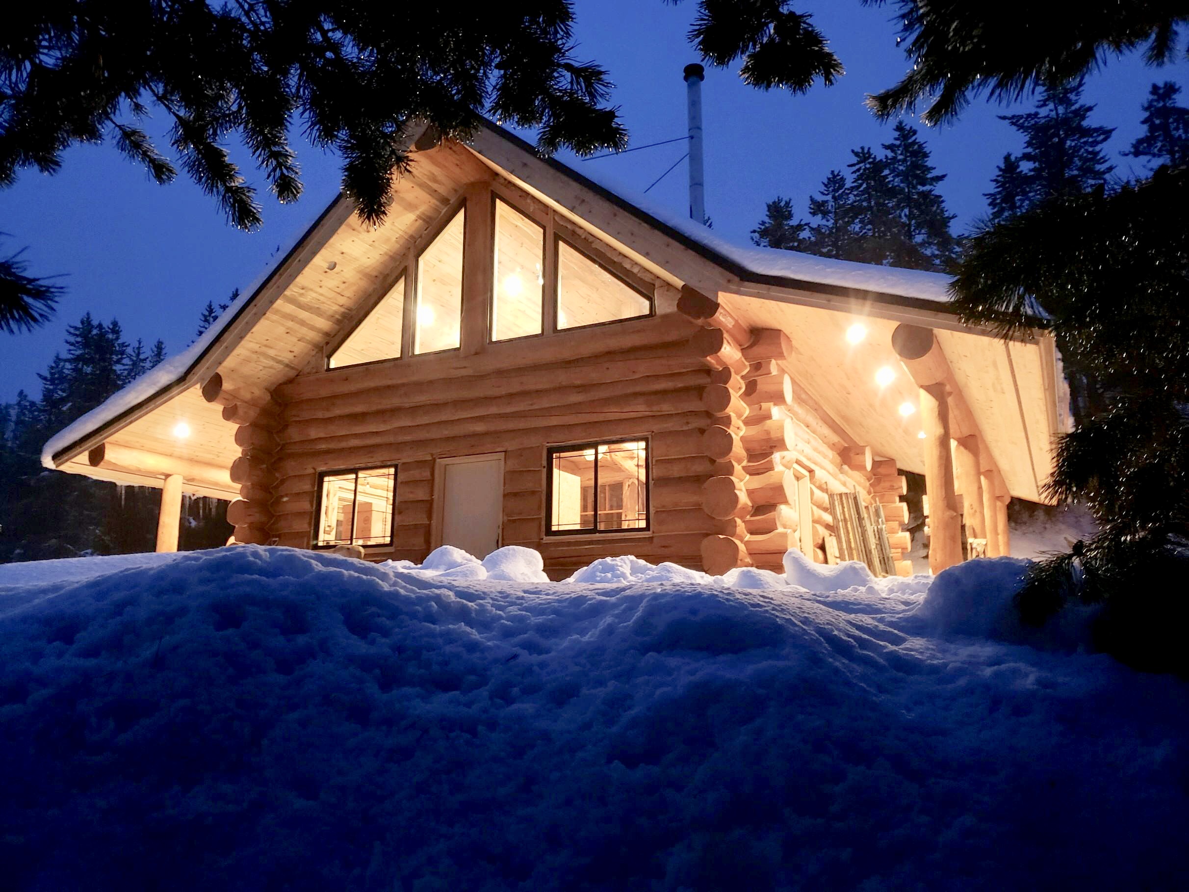 Custom Designed Log Cabin Homes